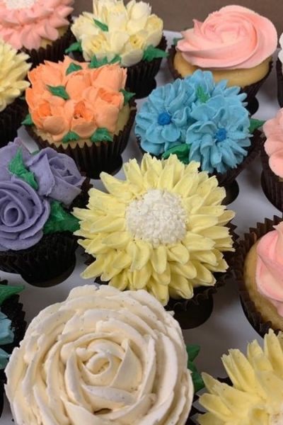 Custom order - flower cupcakes