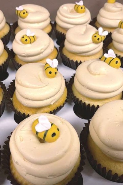 Bee Cupcakes.jpg