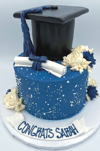 PEARL GRADUATION CAKE.jpg