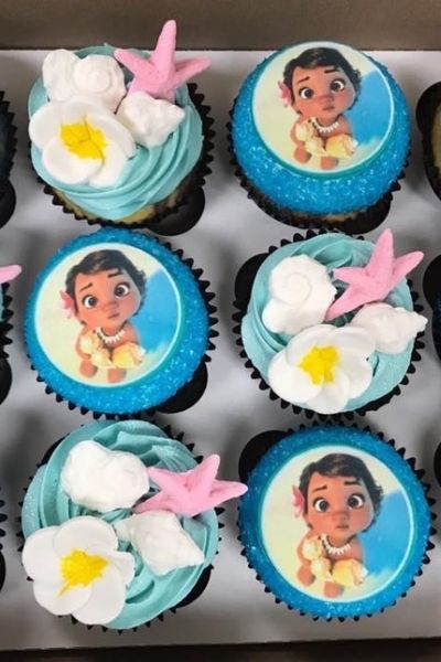 Custom order - Mona cupcakes